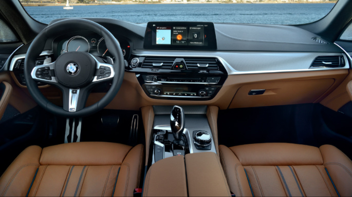 2020-bmw-5series-safety-image