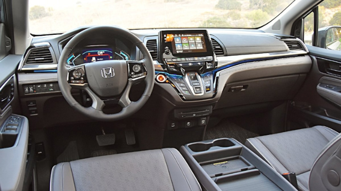 2021 Honda Odyssey Test Drive Review lookAndFeelImage
