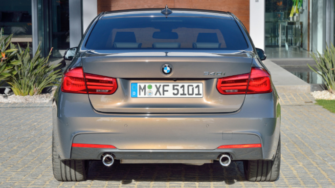 2017-bmw-3-series-image-5