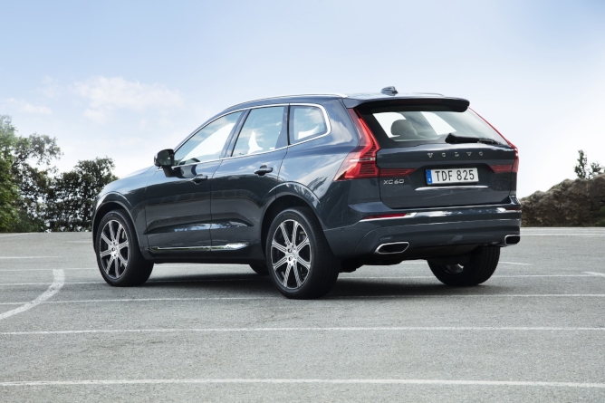 2019-volvo-xc60-image-5