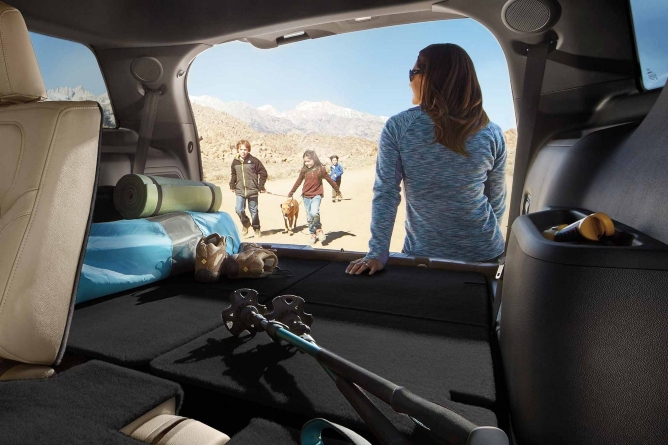 2019-ford-explorer-image-15