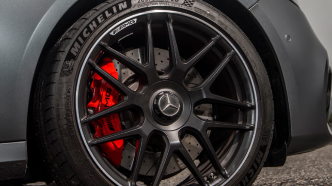 2017-mercedes-benz-e-class-image-15