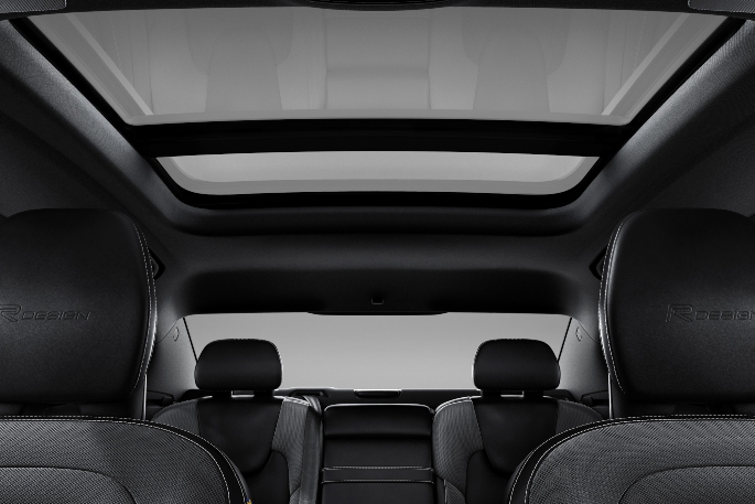 2019-volvo-s60-image-10