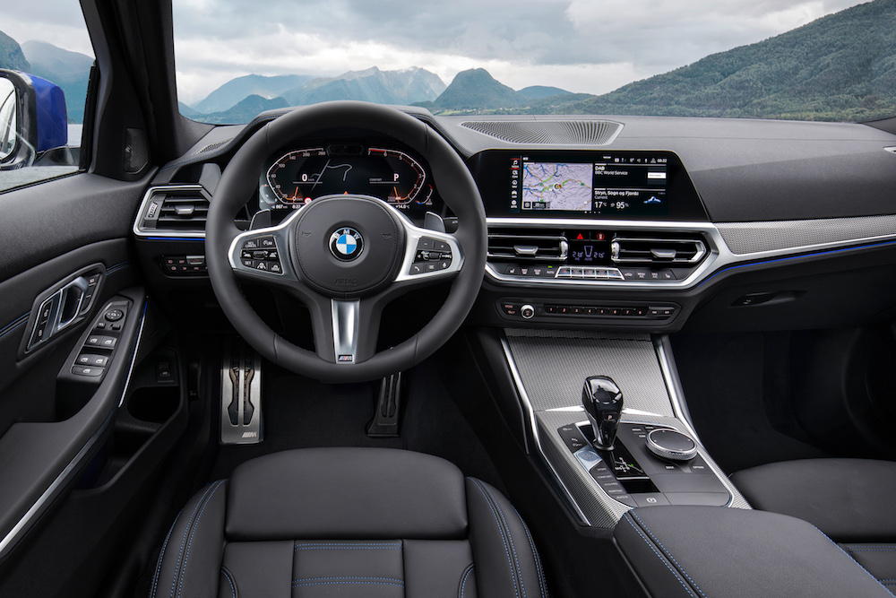 P90323694 highRes the-all-new-bmw-3-se (1)