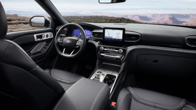2021-ford-explorer-int
