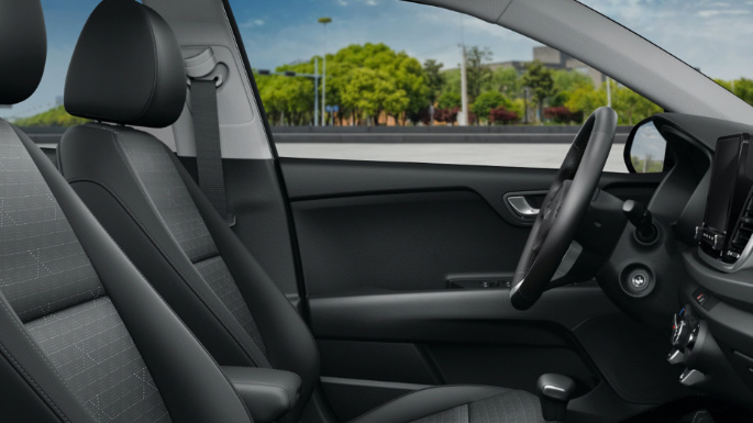 2023-kia-rio-int