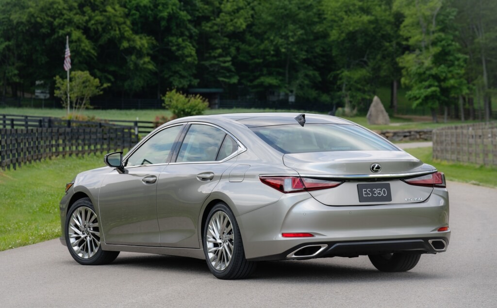 2019-lexus-es-exterior