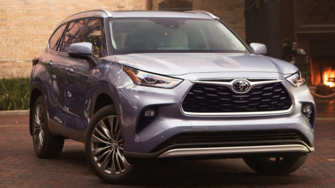2021-toyota-highlander-image-1