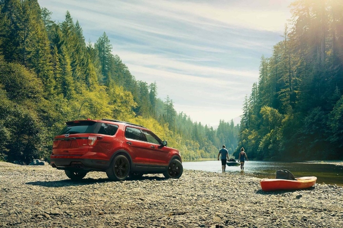 2019-ford-explorer-image-5