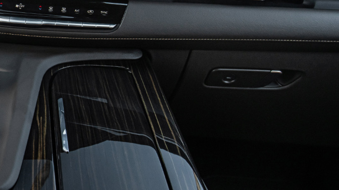 2021-cadillac-escalade-image-13