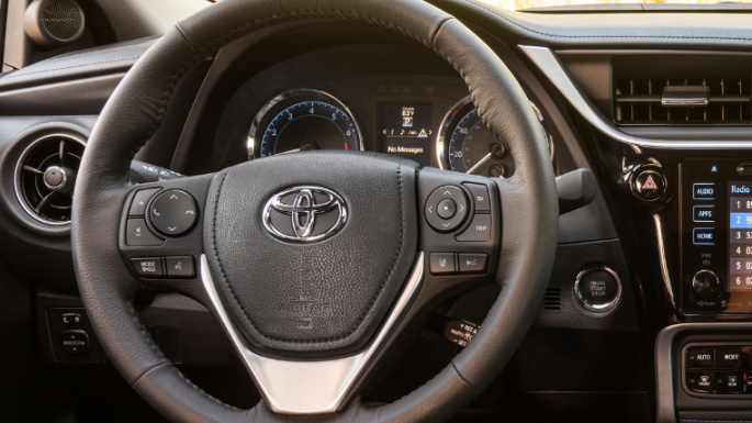 2018-toyota-corolla-image-12