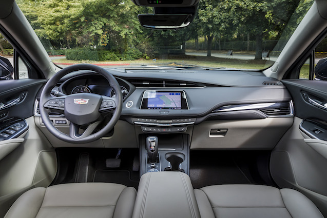 2019-Cadillac-XT4-067