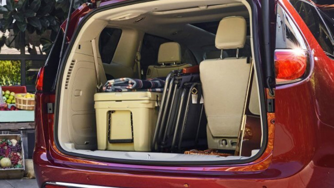 2020-chrysler-pacifica-practicality-image