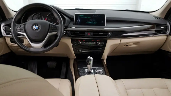 2014-2018-bmw-x5-int