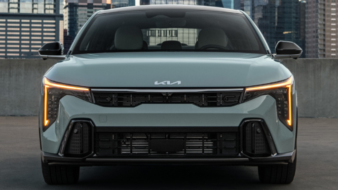 2025 Kia K4 Front (Value)