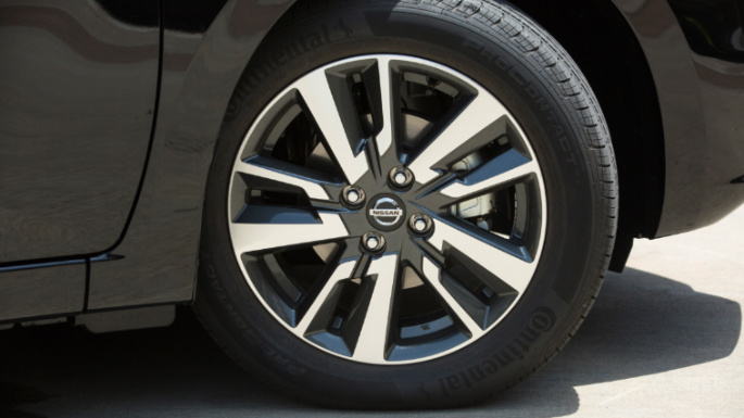 2020-nissan-versa-image-15