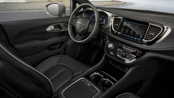 2021-chrysler-pacifica-int