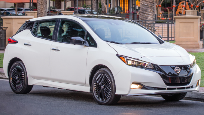 2023-nissan-leaf-ext