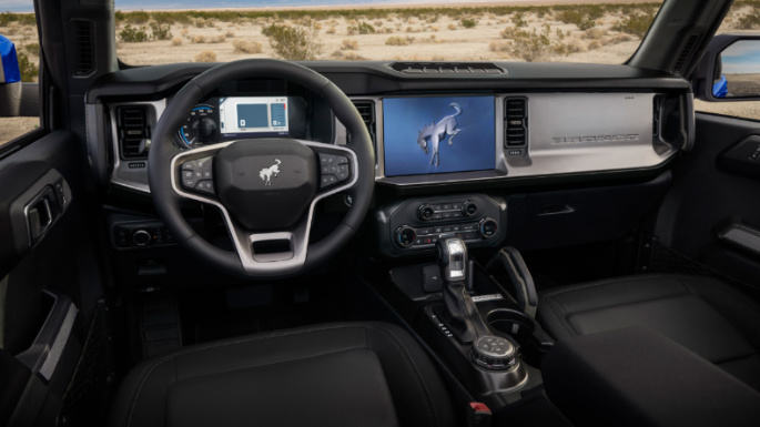 2022-ford-bronco-int