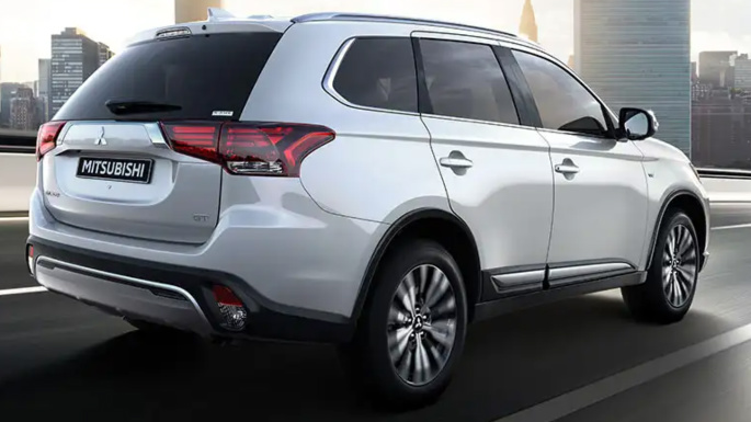2020-mitsubishi-outlander-image-2