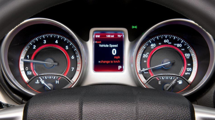 2018-dodge-journey-fuel-image