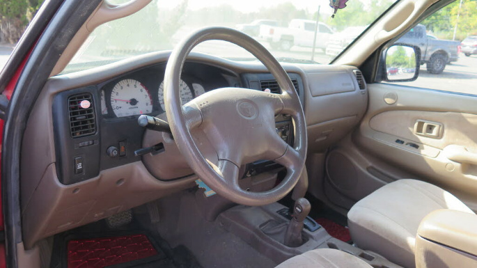 2002-toyota-tacoma-int