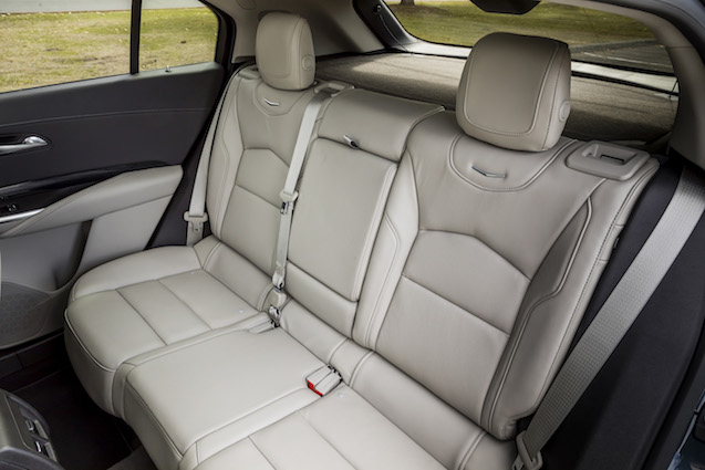 2019-Cadillac-XT4-066