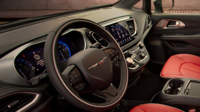 2020-chrysler-pacifica-safety-image