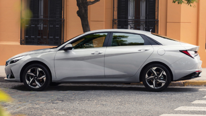 2023-hyundai-elantra-cost-image