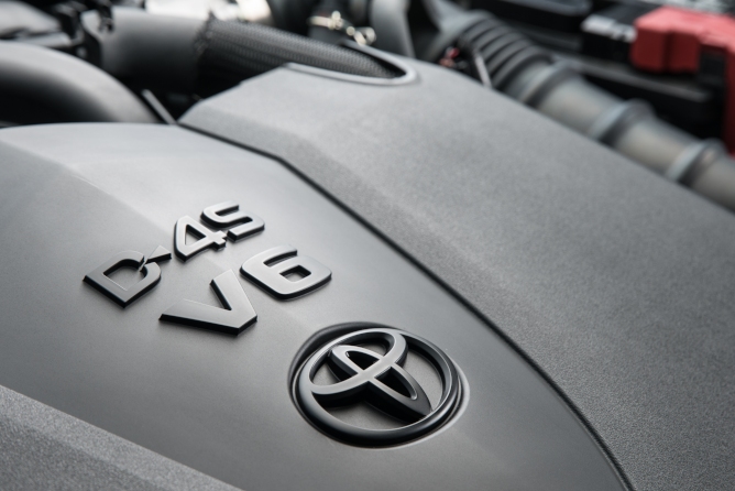 2019-toyota-camry-image-15