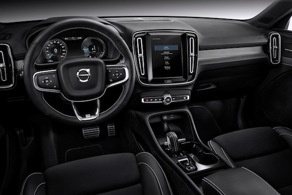 227703 New Volvo XC40 T5 plug-in hybrid