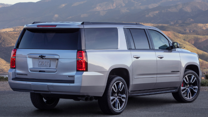 2020-chevrolet-suburban-image-2