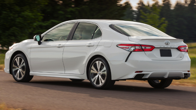 2018-toyota-camry-image-2