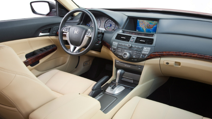 2011-honda-accord-crosstour-int
