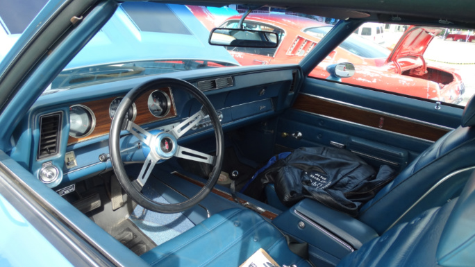 1969-hurst-oldsmobile-442-int
