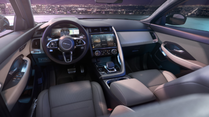 2021-jaguar-e-pace-int