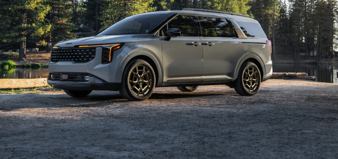 Best Hybrid Minivans in 2025