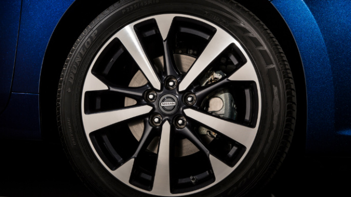 2017-nissan-altima-image-15
