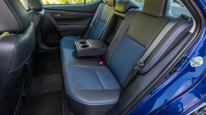 2018-toyota-corolla-image-8