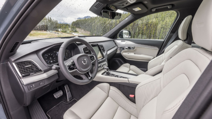 2020-volvo-xc90-image-7