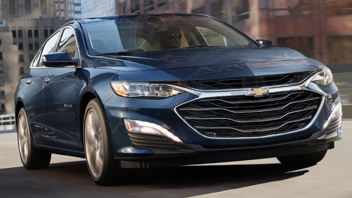 2019-chevrolet-malibu-driving-image