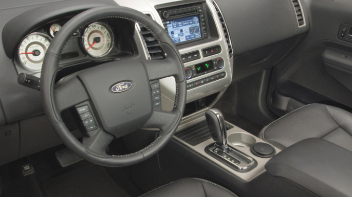 2009-ford-egde-int