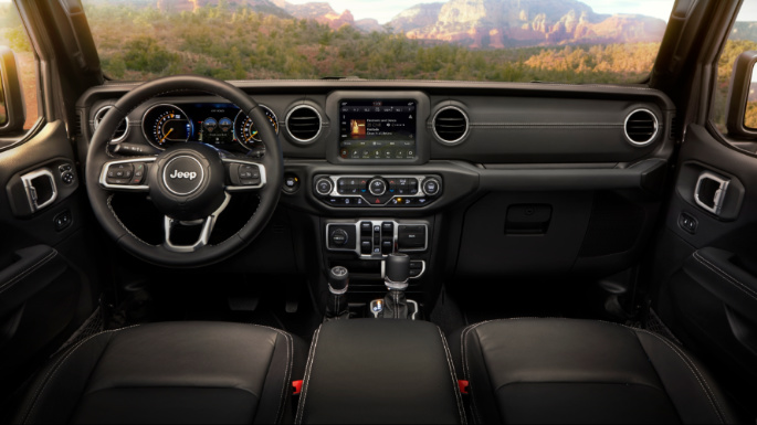2021-jeep-wrangler-int