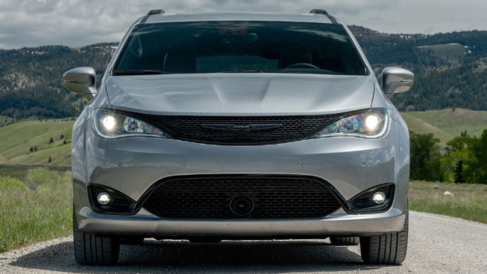 2020-chrysler-pacifica-value-image