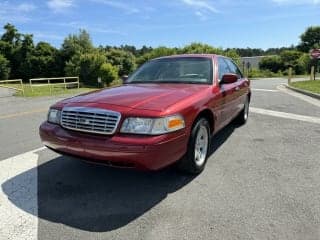 Ford 2001 Crown Victoria