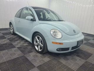 Volkswagen 2010 New Beetle