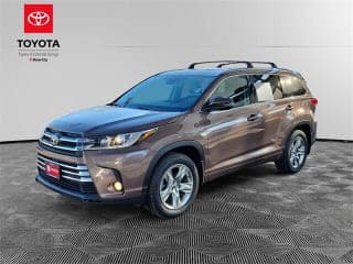 Toyota 2017 Highlander