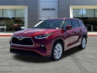 Toyota 2023 Highlander