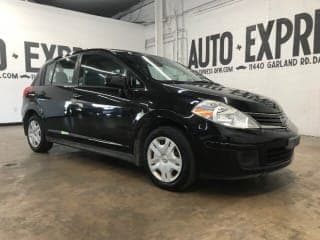 Nissan 2011 Versa