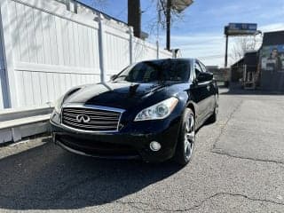 Infiniti 2011 M37